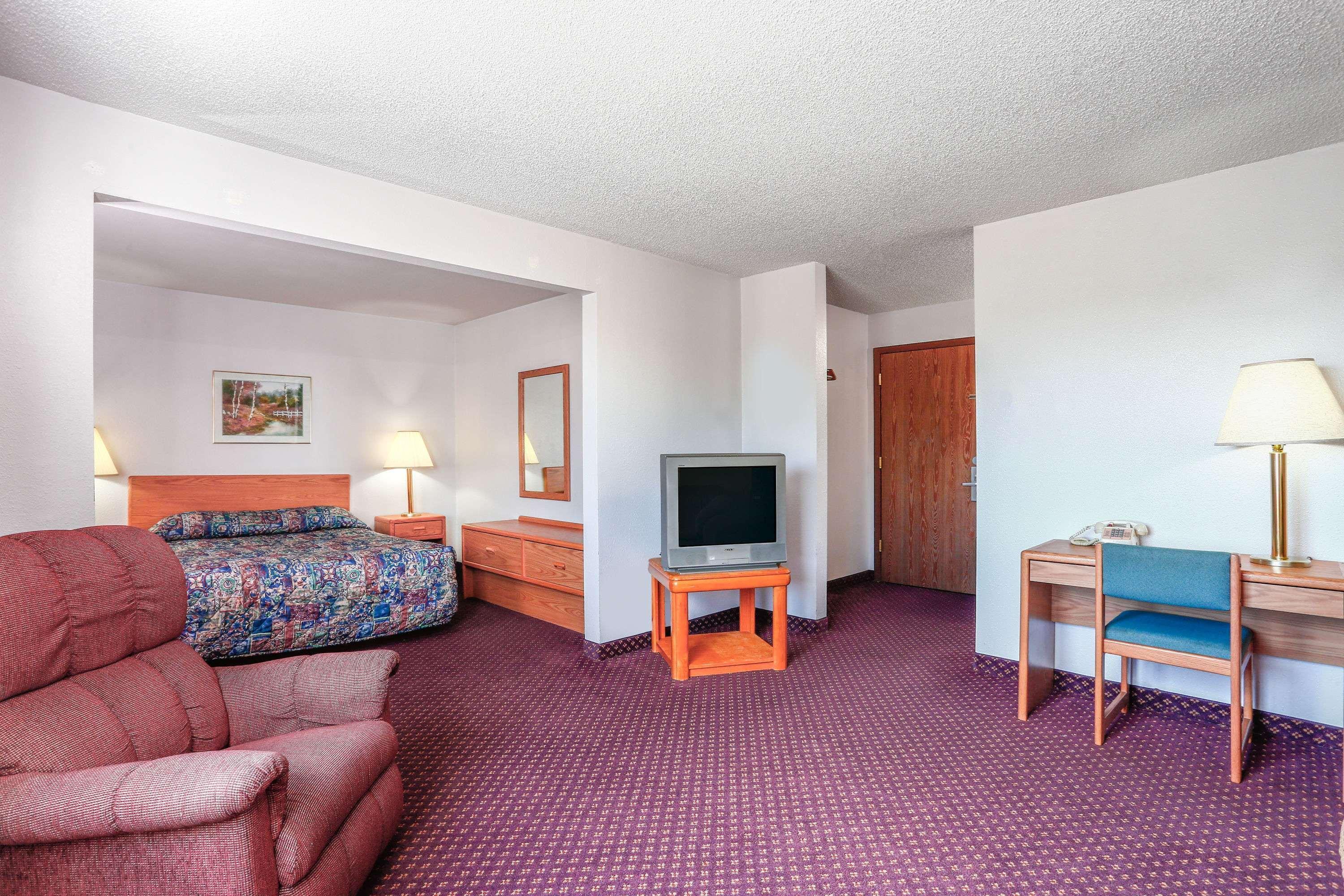 Travelodge By Wyndham Deer Lodge Montana Bagian luar foto