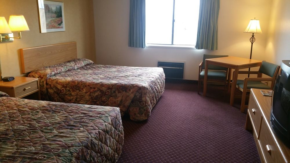 Travelodge By Wyndham Deer Lodge Montana Bagian luar foto
