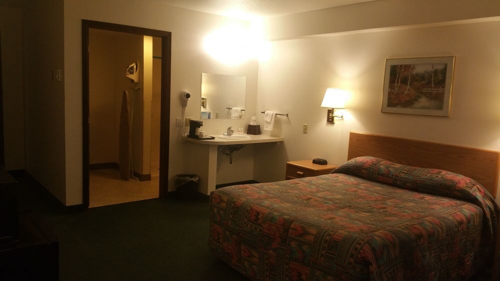 Travelodge By Wyndham Deer Lodge Montana Bagian luar foto