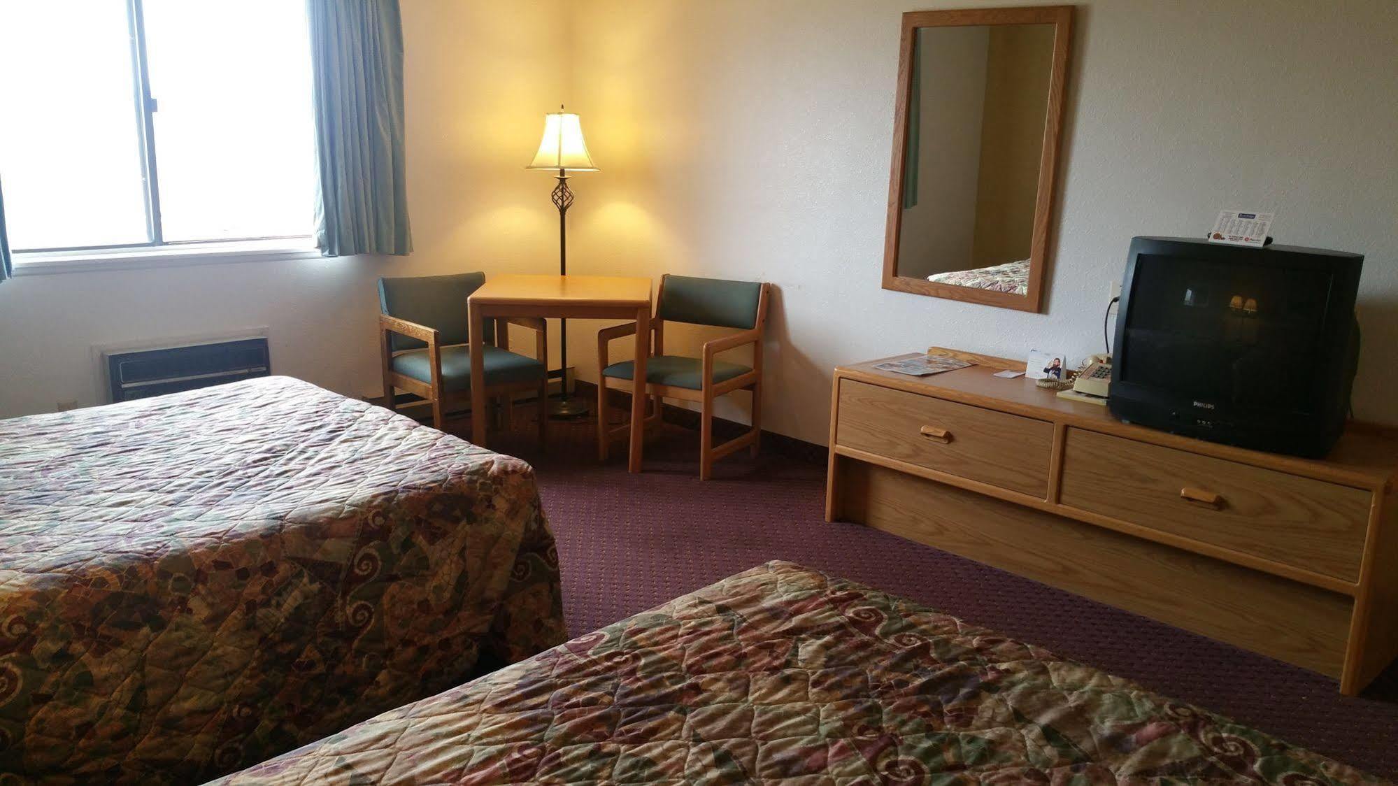 Travelodge By Wyndham Deer Lodge Montana Bagian luar foto